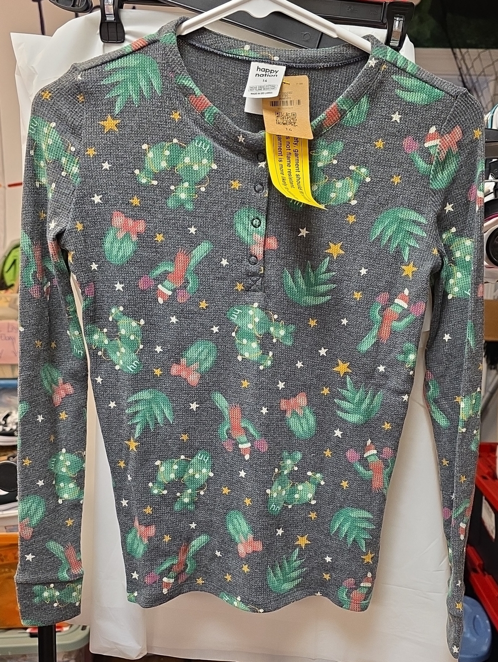 Happy Notes Girls' Gray Cactus Print Long-Sleeve Pajama Top
